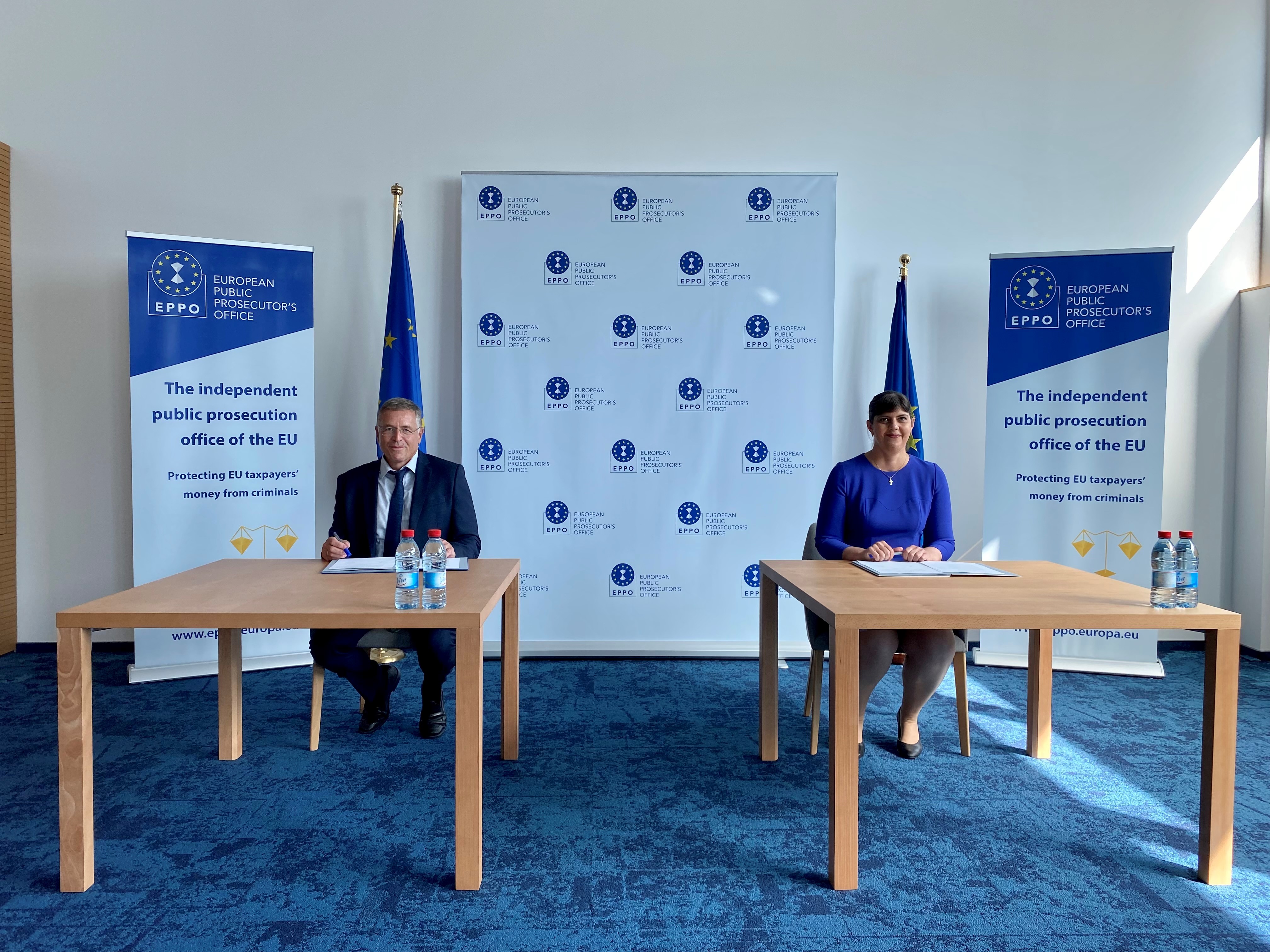 Laura Kövesi, European Chief Prosecutor, European Public Prosecutor's Office, and Zacharias Kolias, Secretary-General, European Court of Auditors, sign Working Arrangement between European Public Prosecutor's Office and European Court of Auditors