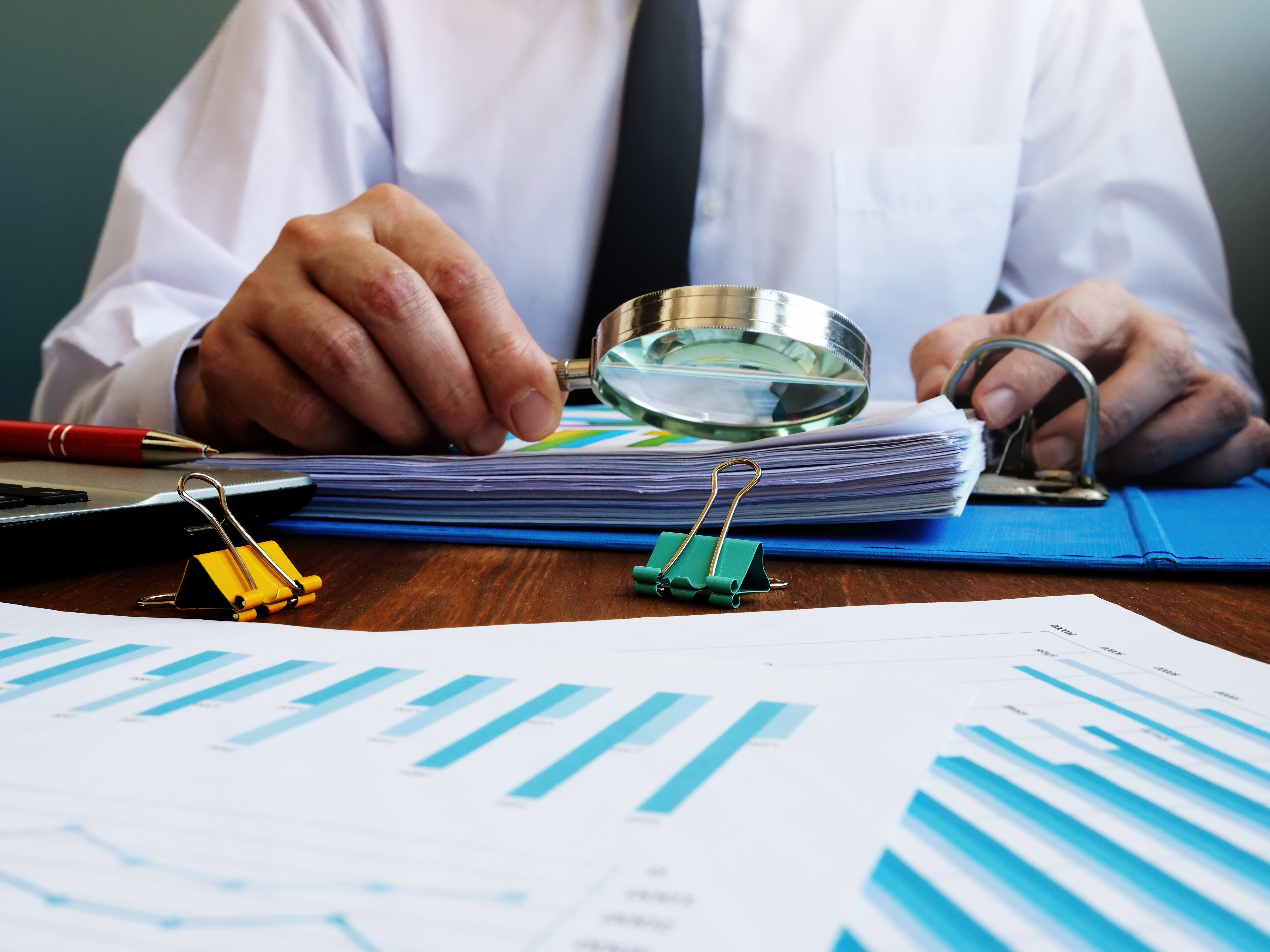 Financial investigator at work